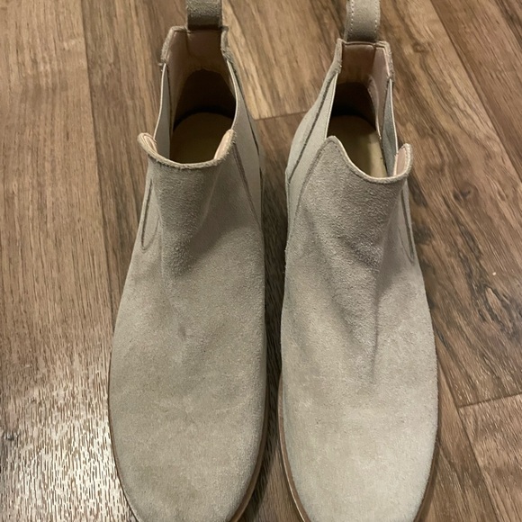 Clarks Womens Clarkdale Arlo Suede Pull On Chelsea Boots size 9.5 - Picture 2 of 2